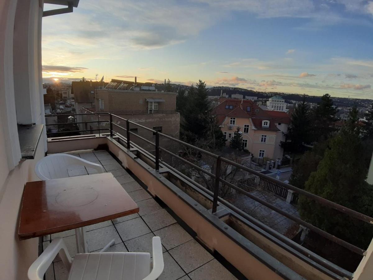 Rooms In Prague-Big+Comfy Dış mekan fotoğraf